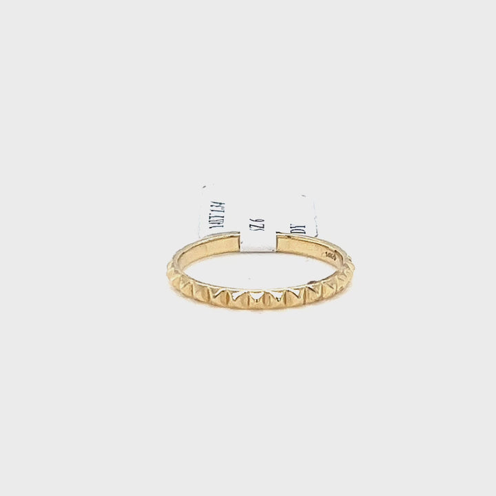 14K Yellow Gold Pyramid Band Ring