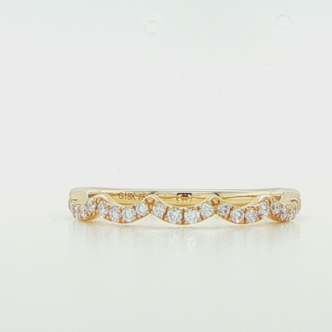 18K Yellow Gold Scalloped Diamond Band