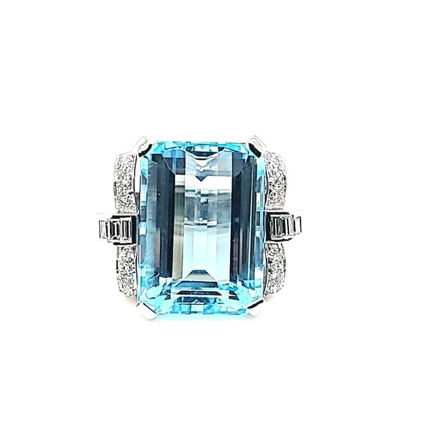 Estate-retro-aquamarine-and-diamond-cocktail-ring