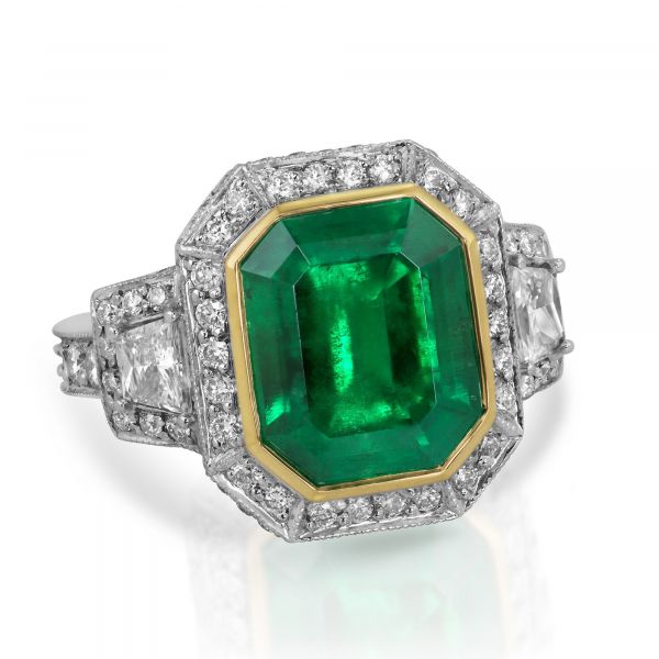 Colombian Emerald and Diamond Ring