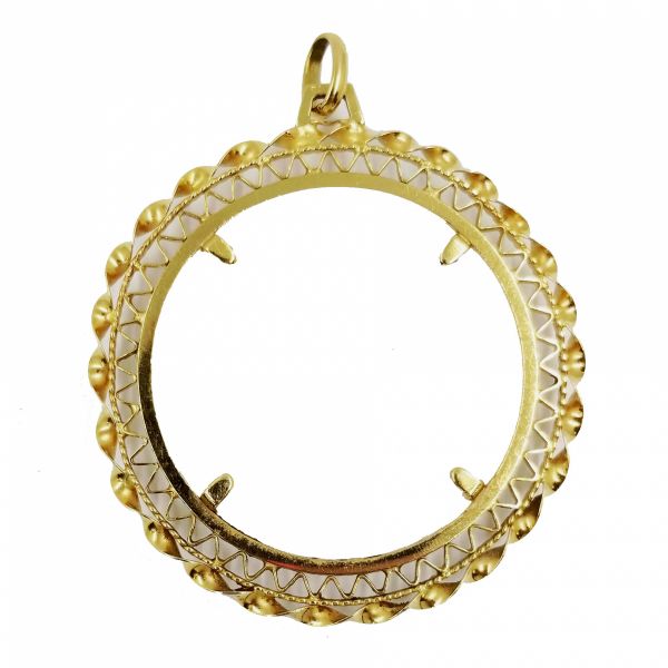 Yellow gold coin bezel
