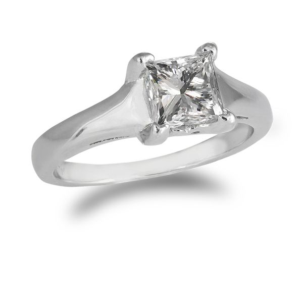 Diamond-Engagement-ring