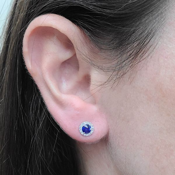 Sapphire-Diamond-Stud-Earrings