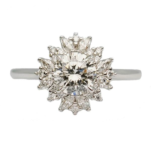 Diamond-Engagement-Ring 