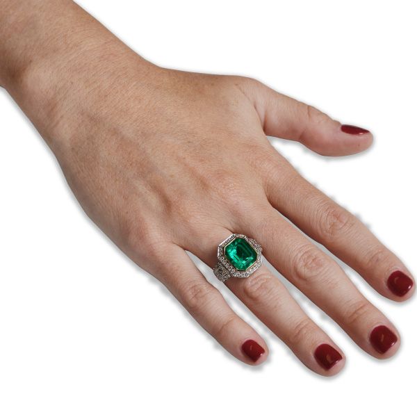 Colombian Emerald and Diamond Ring
