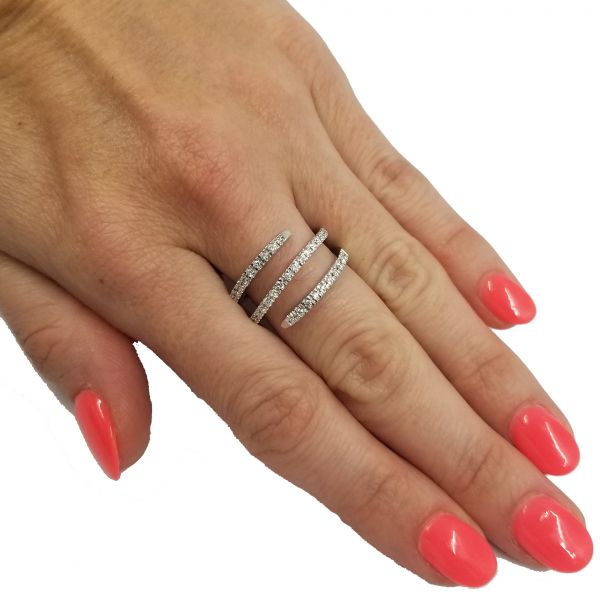Diamond Fashion Spiral Ring