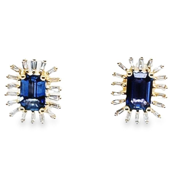 Majolie-ME004659-sapphire-and-diamond-stud-earrings