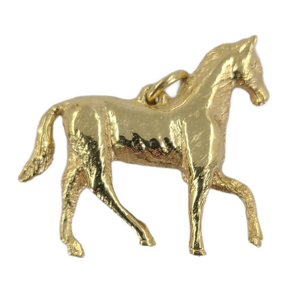 horse-pendant-yellow-gold