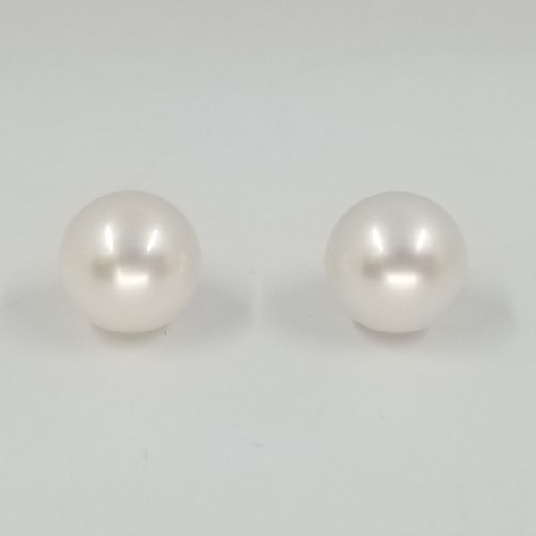 9mm-Pearl-Stud-Earrings