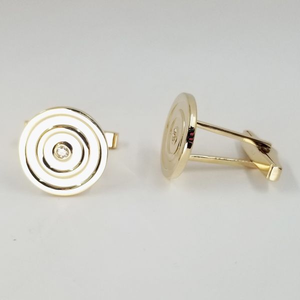 Yellow-gold-diamond-cufflinks