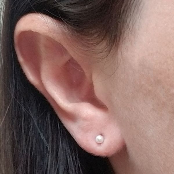 3mm-pearl-screw-back-earrings 